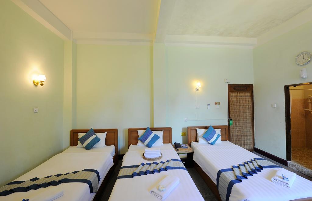 Cinderella Hotel Mawlamyine Phòng bức ảnh