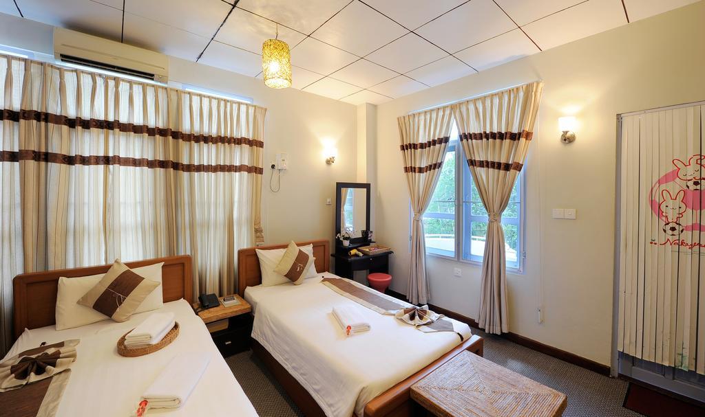 Cinderella Hotel Mawlamyine Phòng bức ảnh