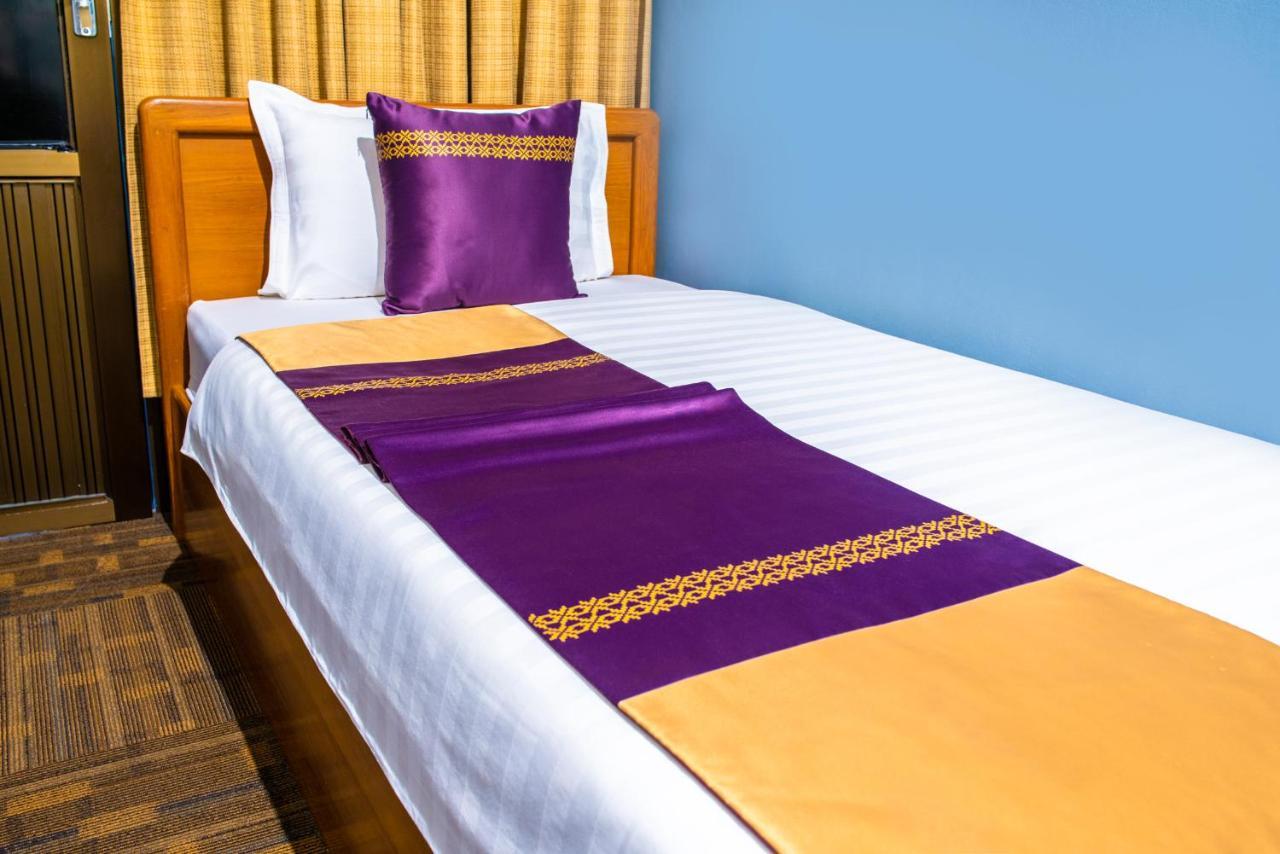 Cinderella Hotel Mawlamyine Ngoại thất bức ảnh